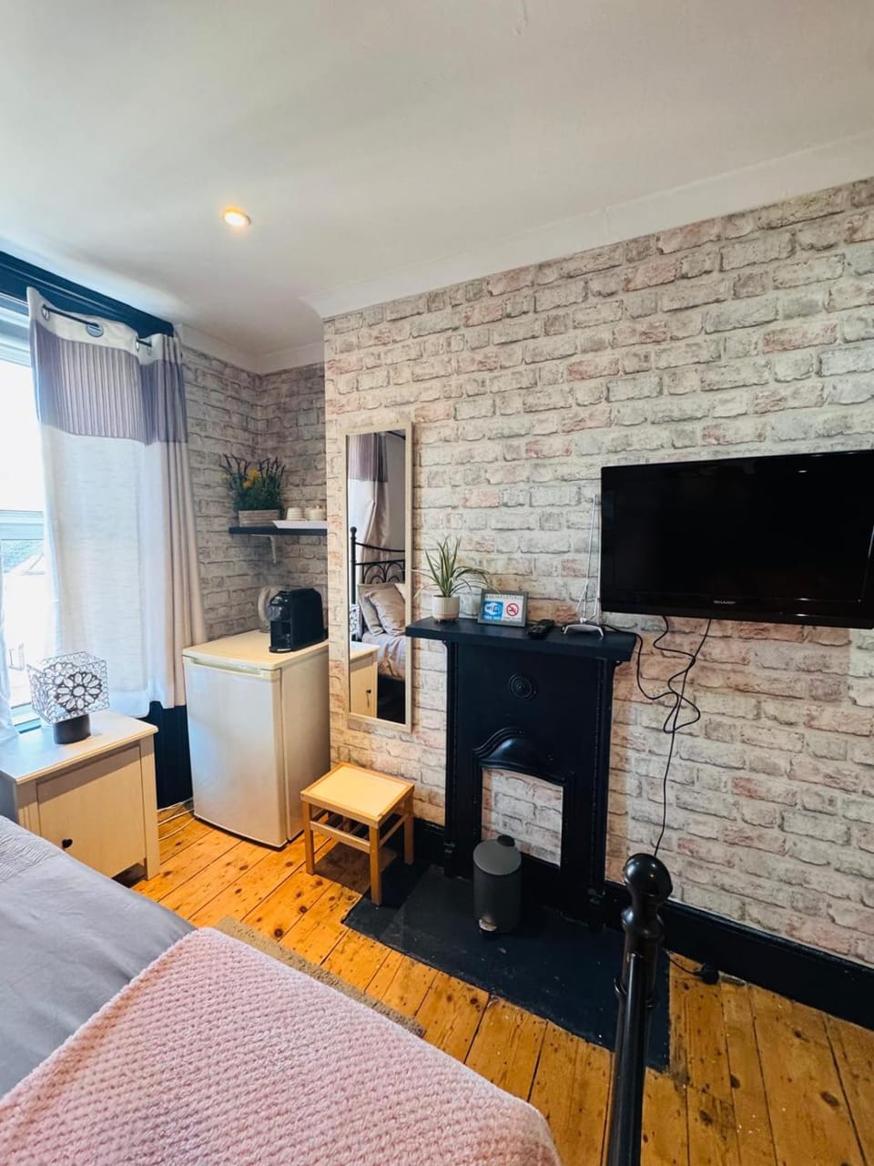 Double Room - Folkestone Harbour Vacation rental in Folkestone