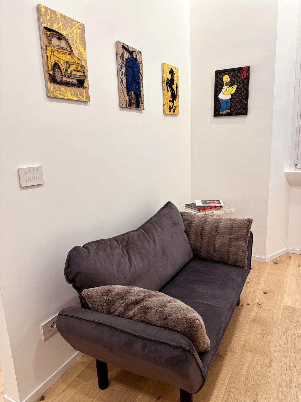 Living room, Seating area