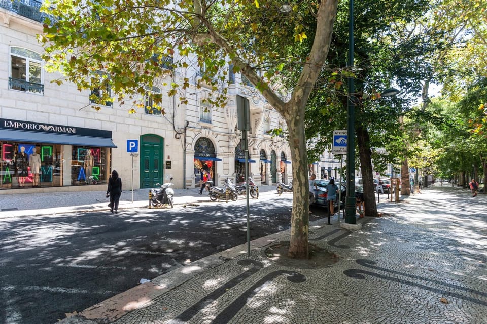 Avenida Liberdade Guesthouse Bed and Breakfast in Lisbon