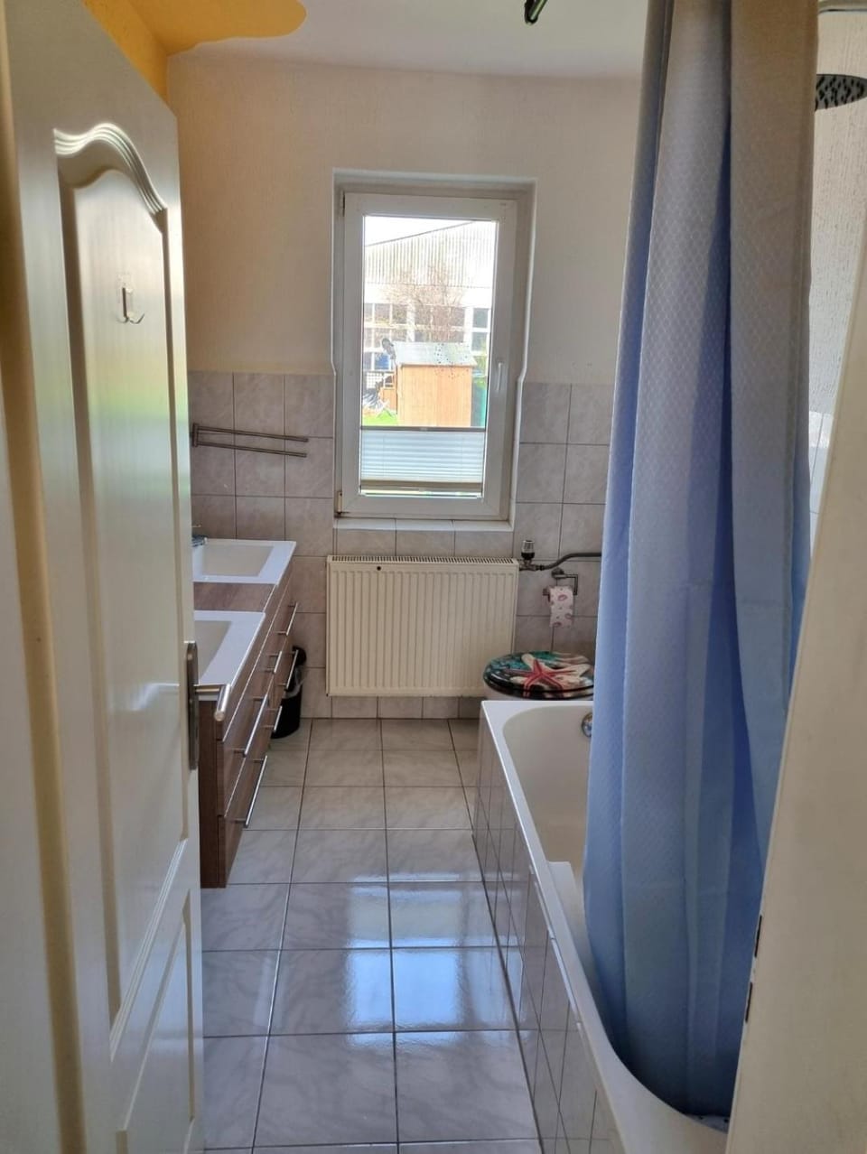 Bathroom, Bath