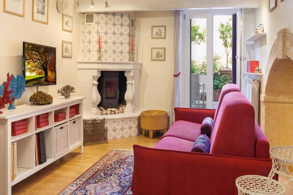 Communal lounge/ TV room, Living room