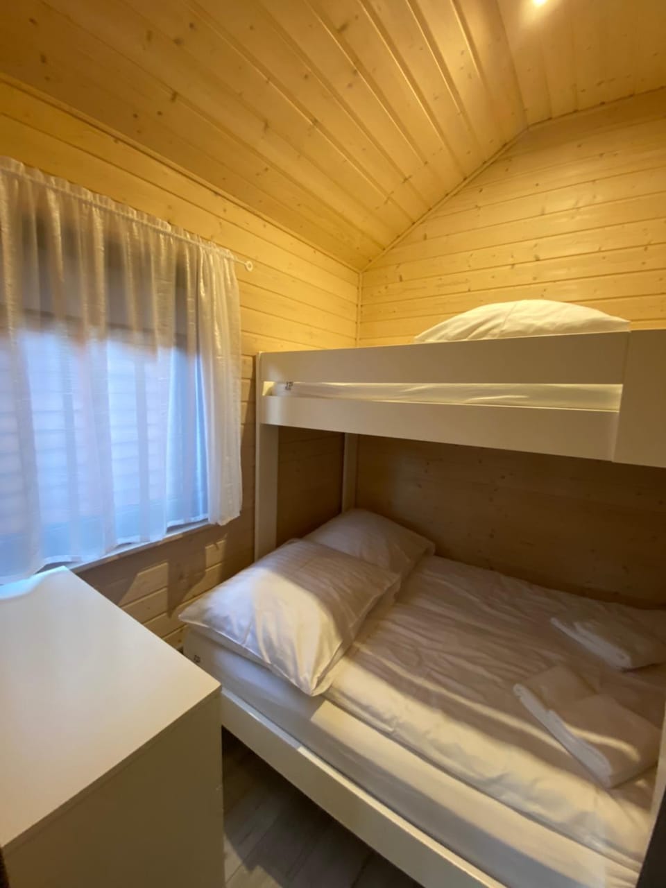 Photo of the whole room, Bedroom, bunk bed