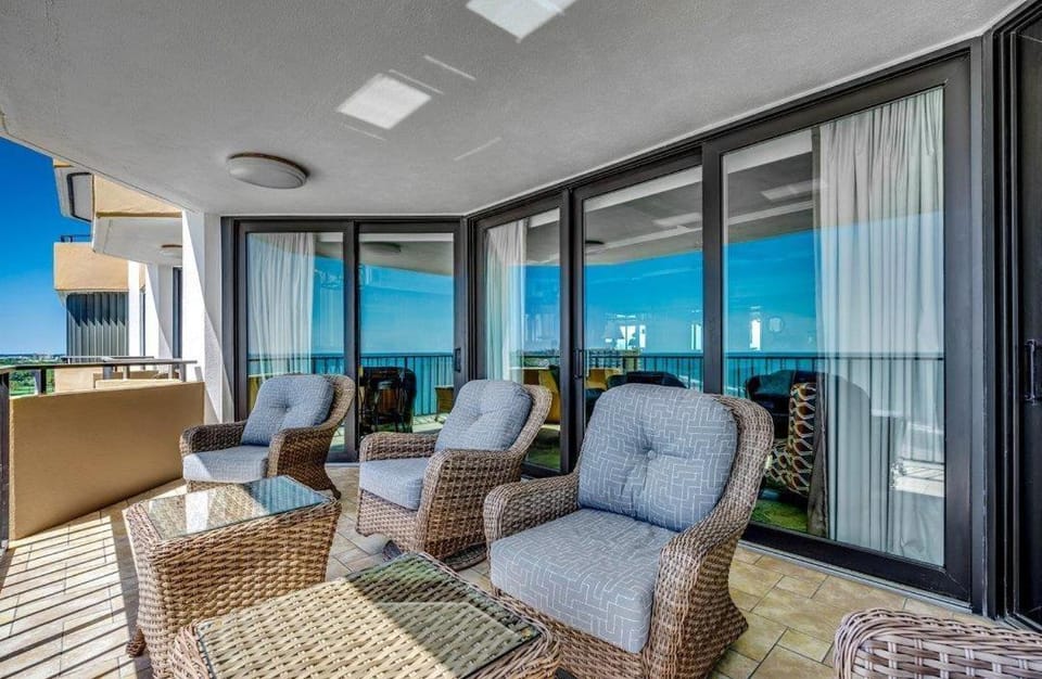 Maisons Sur-Mer Unit 1604 House in South Carolina
