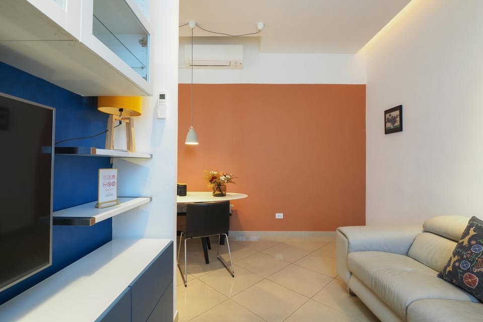 TV and multimedia, Living room, Dining area