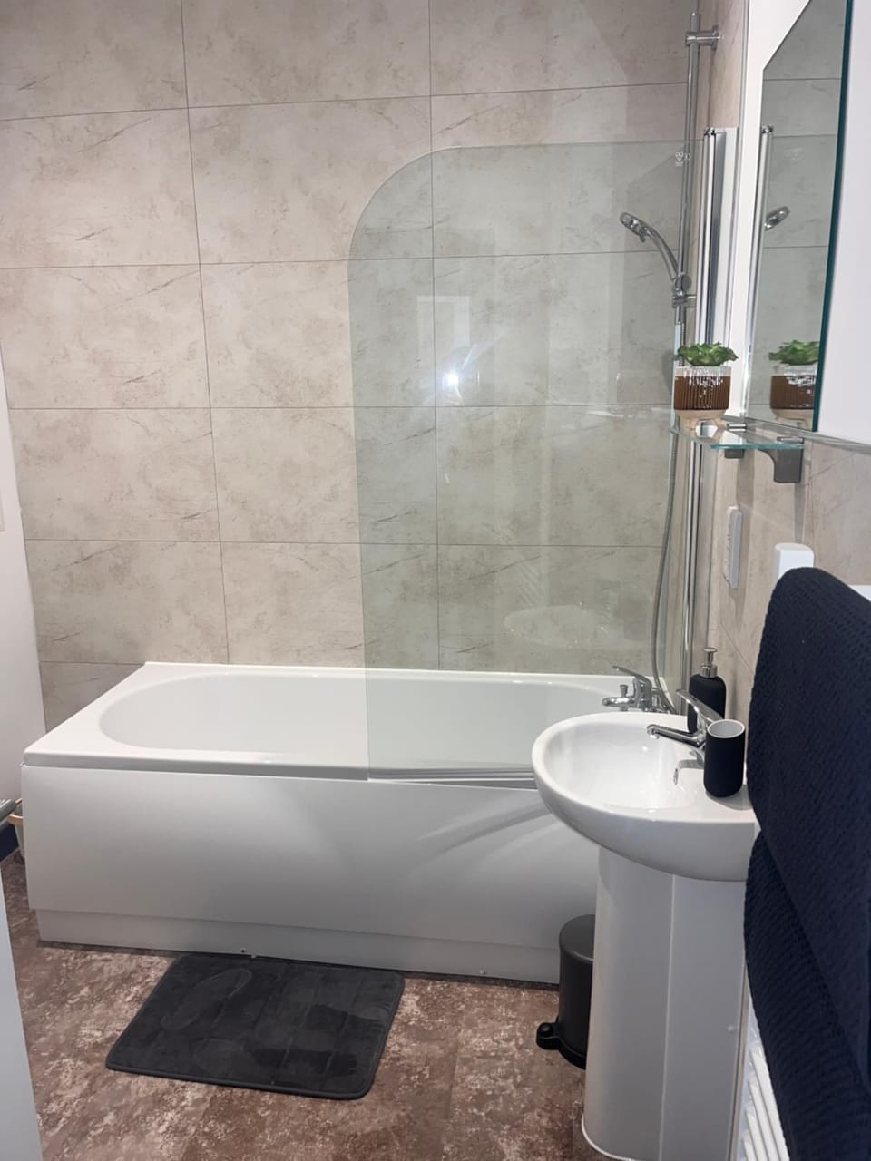 High Point Apartment in Bradford