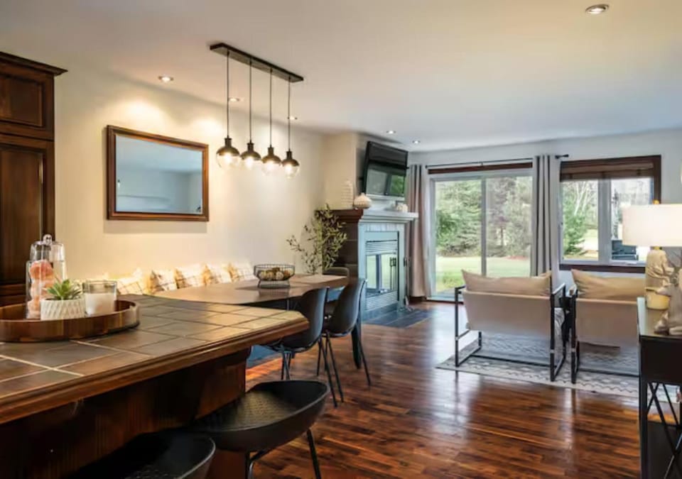 Tremblant Classic Chalet La Bête Golf Course House in Mont-Tremblant
