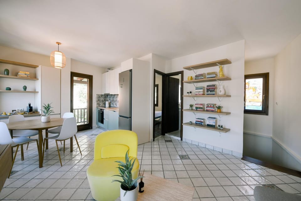Library, Seating area, Dining area, dishwasher, kitchen