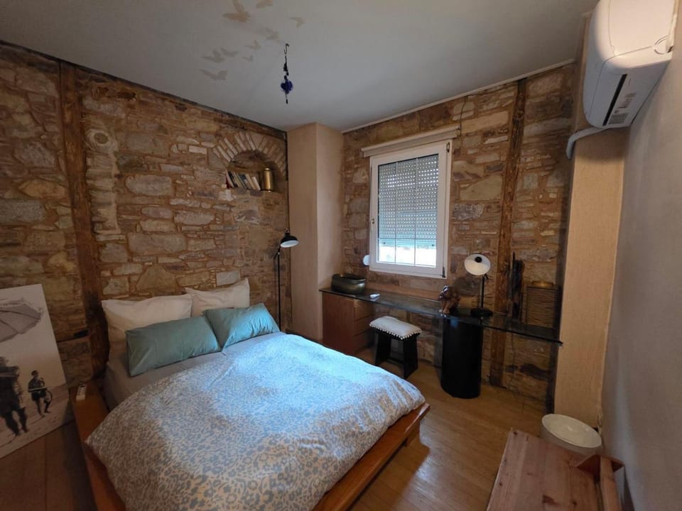 Homeric poems Suites Apartment in Decentralized Administration of the Aegean