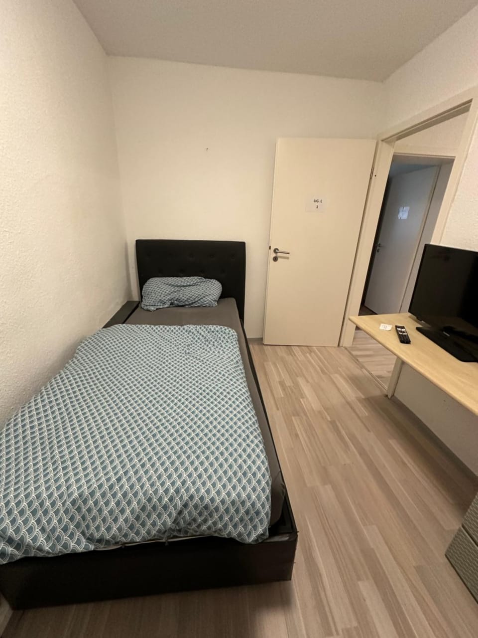 Montör und Studentenzimmer Bett Vermietung UG1 Apartment in Baden-Württemberg