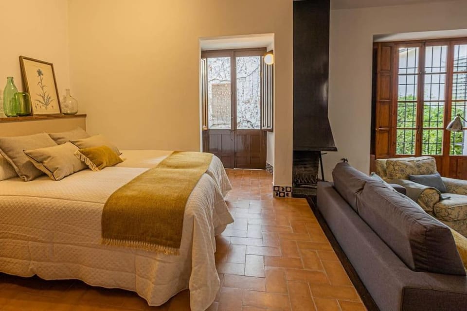 Bed, Living room, Bedroom