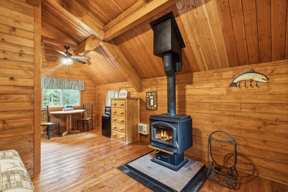 Lost Horse Lodge King Cabin 9 Cabin in Idaho