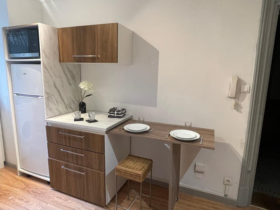 STRASBOURG petit cocon emplacement idéal centre ville, place de pierre RDC 25M2 Apartment in Strasbourg