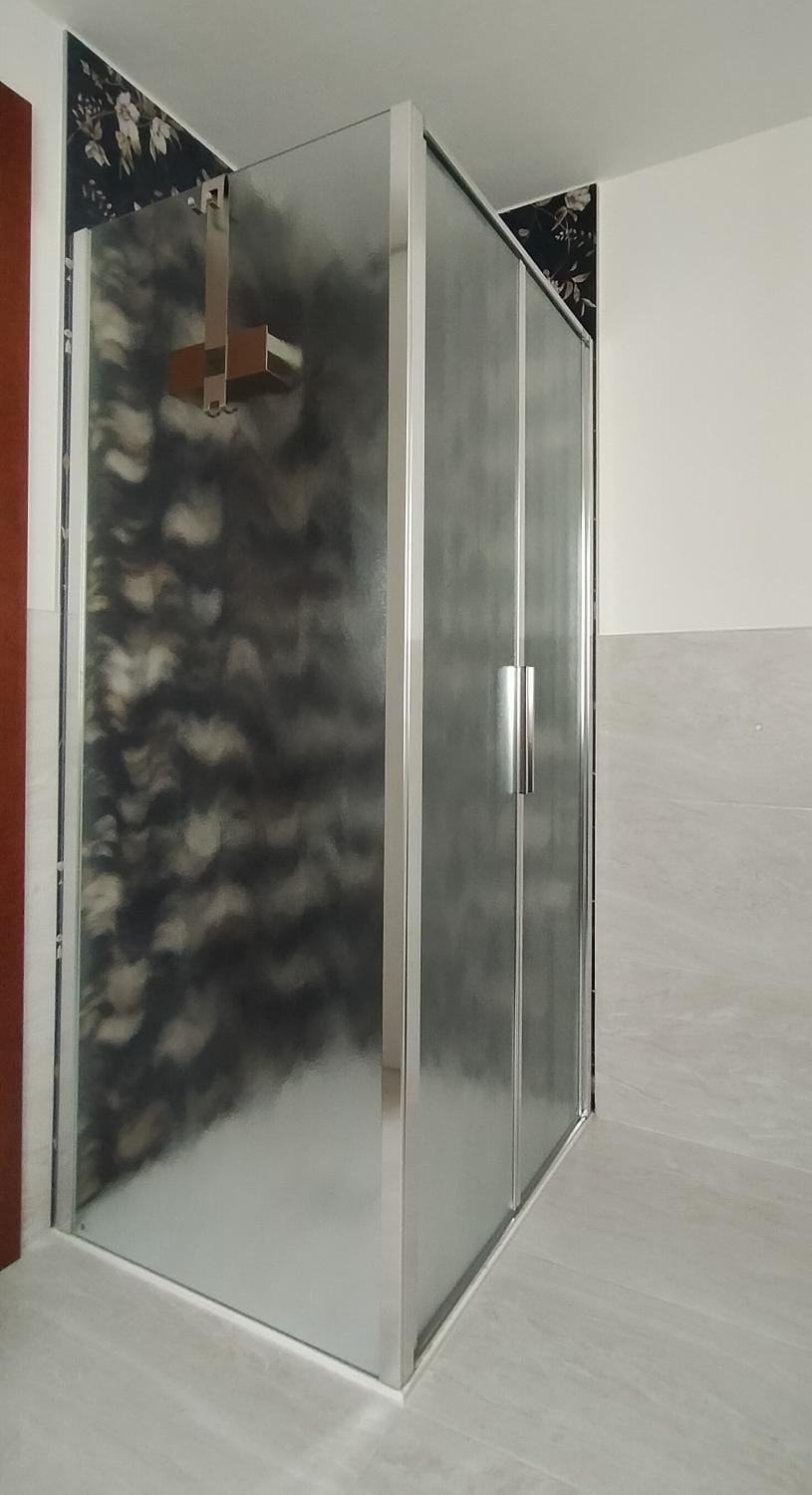 Shower, Bathroom, hair dryier