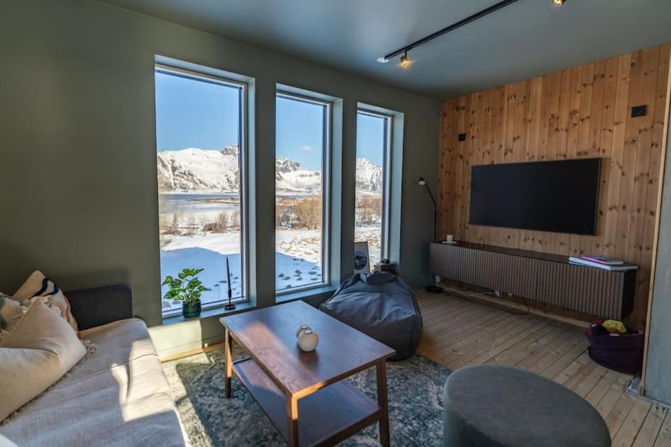 Living room, Sea view