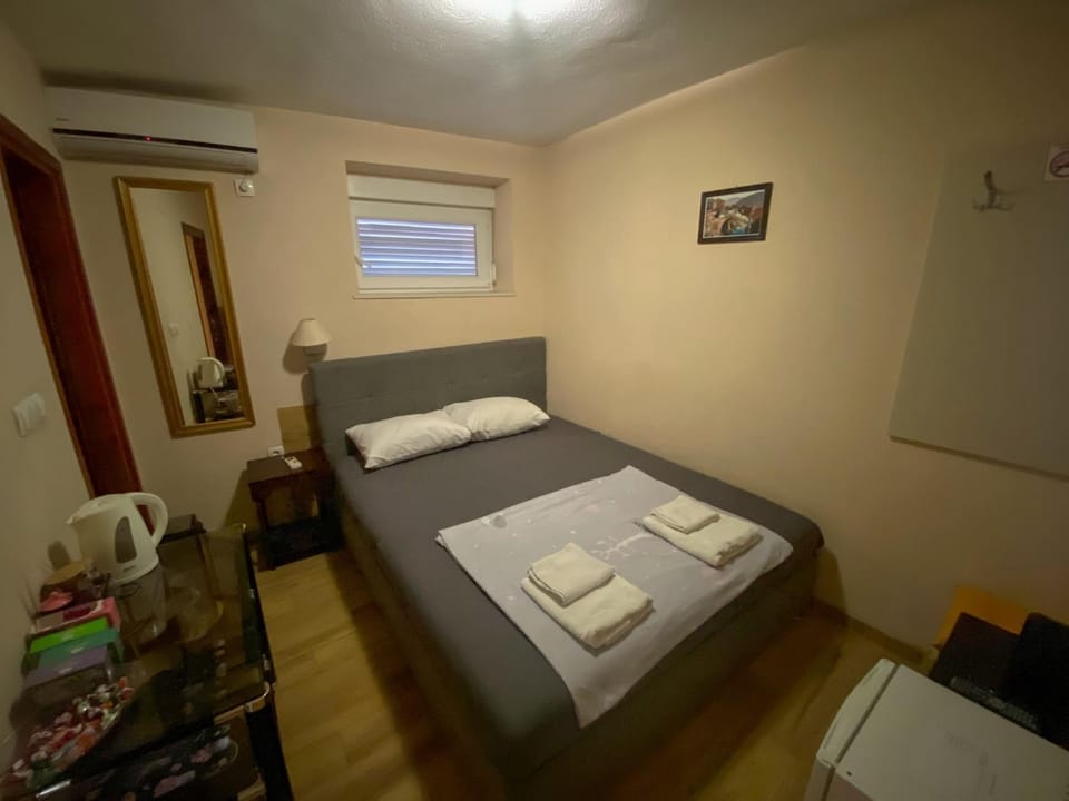 Peaceful Alley Apartment in Mostar