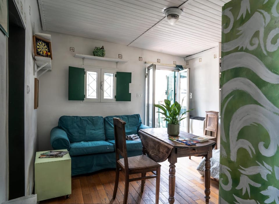 Communal lounge/ TV room, Living room, Seating area