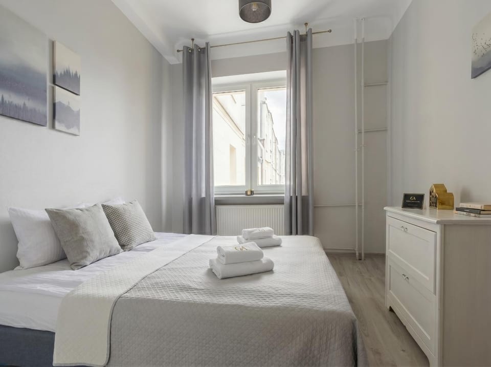 Bed, TV and multimedia, Kitchen or kitchenette, Photo of the whole room, Bedroom, towels, wardrobe
