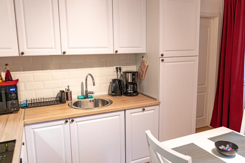 Coffee/tea facilities, Kitchen or kitchenette