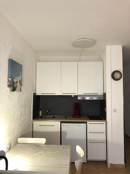 Kitchen or kitchenette, stove