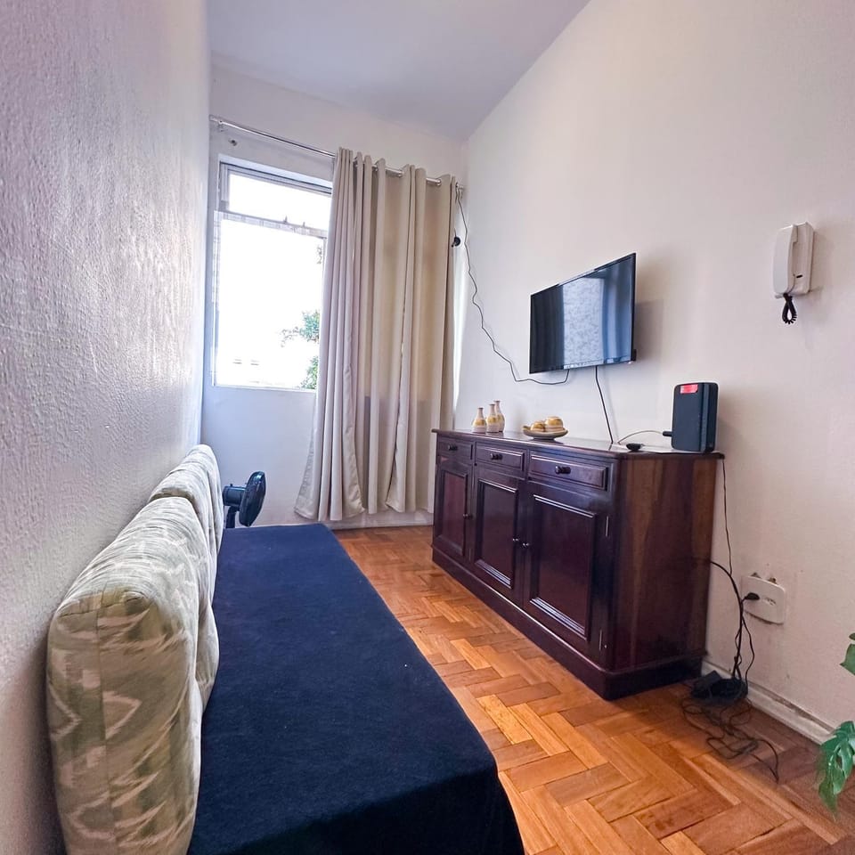 TV and multimedia, Photo of the whole room, Bedroom
