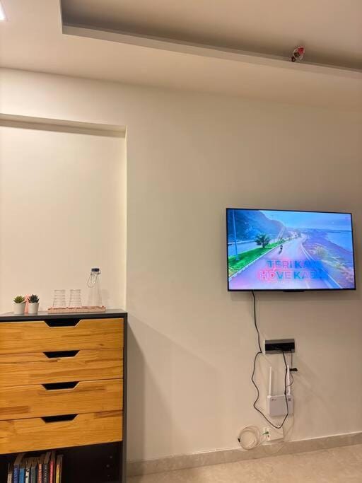 Communal lounge/ TV room, TV and multimedia, Evening entertainment