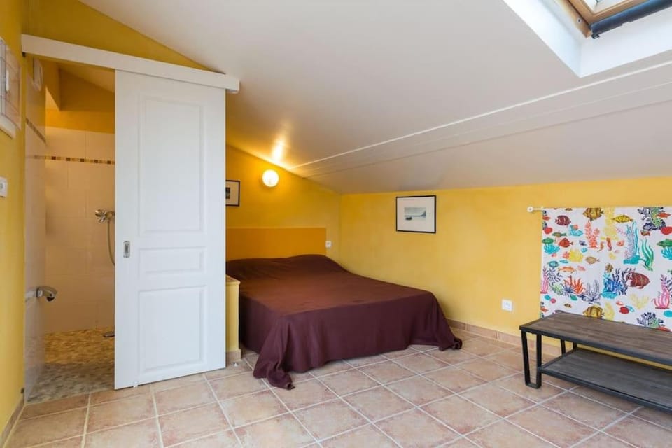 Hostel world -la girelle-Condo Rooftop Veranda Terrace Apartment in Marseille