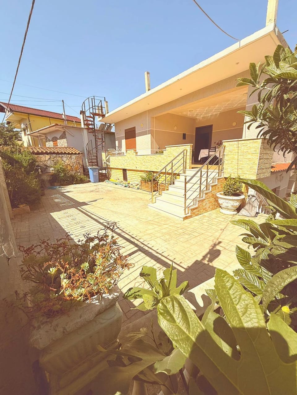 Property building, Day