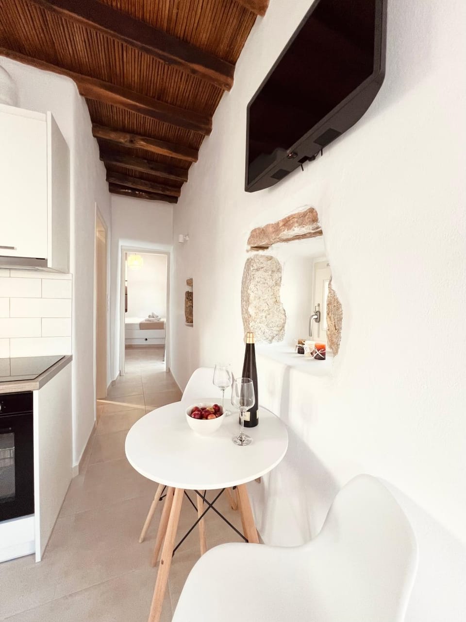 TV and multimedia, Kitchen or kitchenette