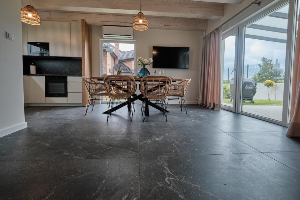 TV and multimedia, Evening entertainment