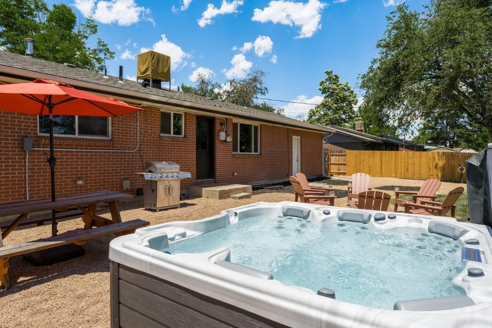 BBQ facilities, Hot Tub, Spa and wellness centre/facilities