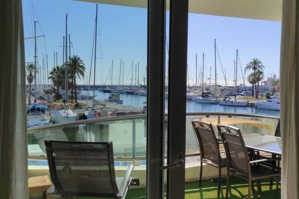 Simply Astonishing Location Apartment in Benalmadena