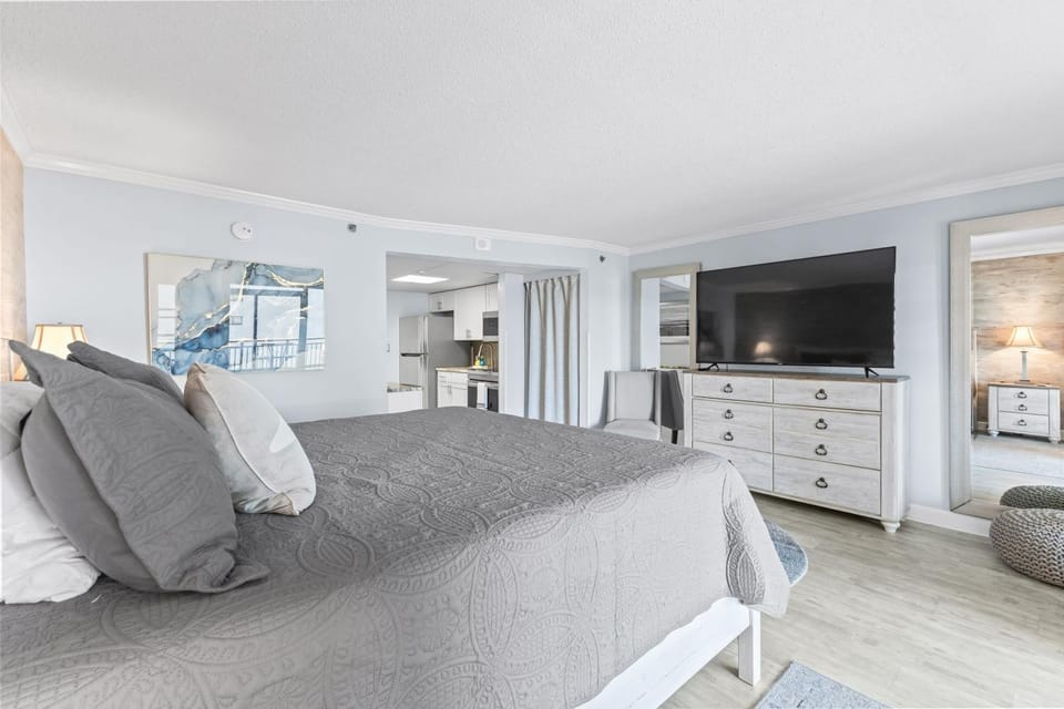 New Oceanview Suite - Caravelle 504 House in Myrtle Beach