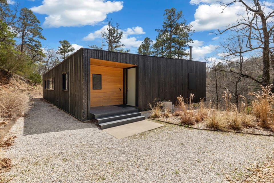 Tanglewood Cabin-Lake Access-Private-Modern Cabin in Beaver Lake