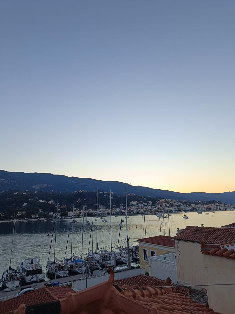 Thama Poros House in Islands