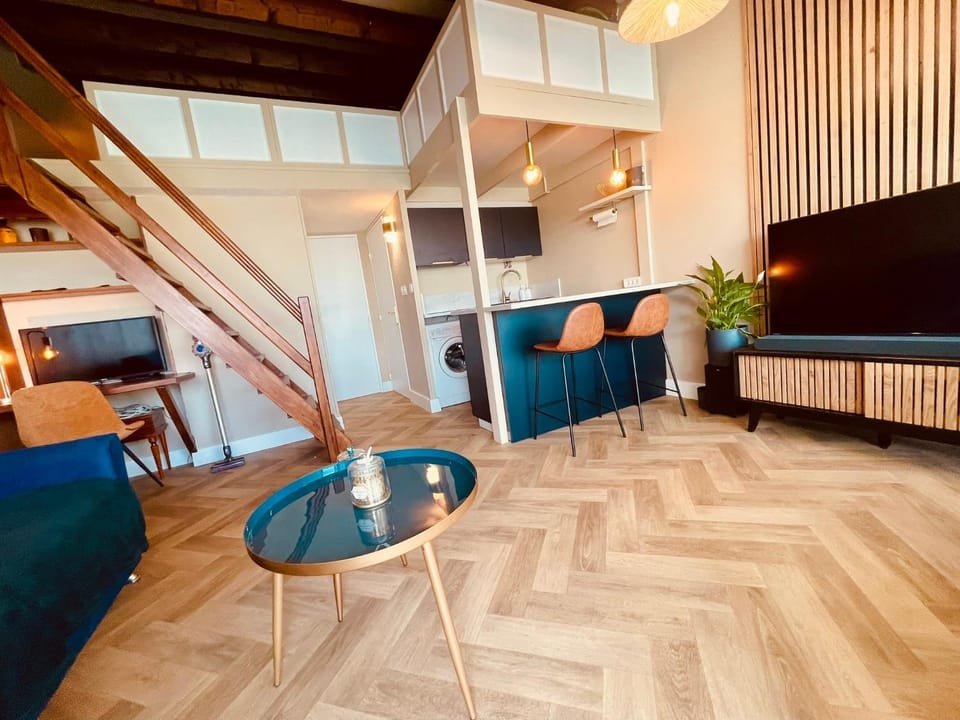 Cap d'Agde T2 4-6 personnes Mezzanine Vue mer Piscine Wifi Apartment in Agde