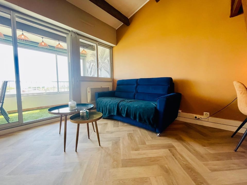 Cap d'Agde T2 4-6 personnes Mezzanine Vue mer Piscine Wifi Apartment in Agde