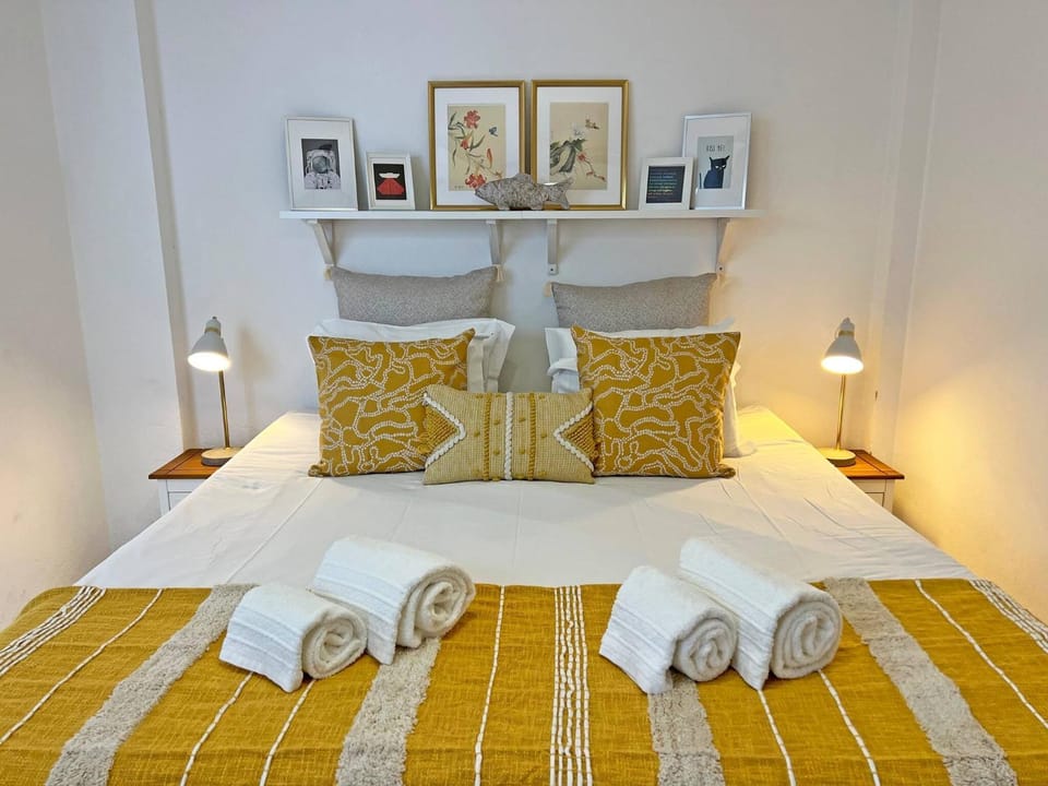 Bed, Bedroom