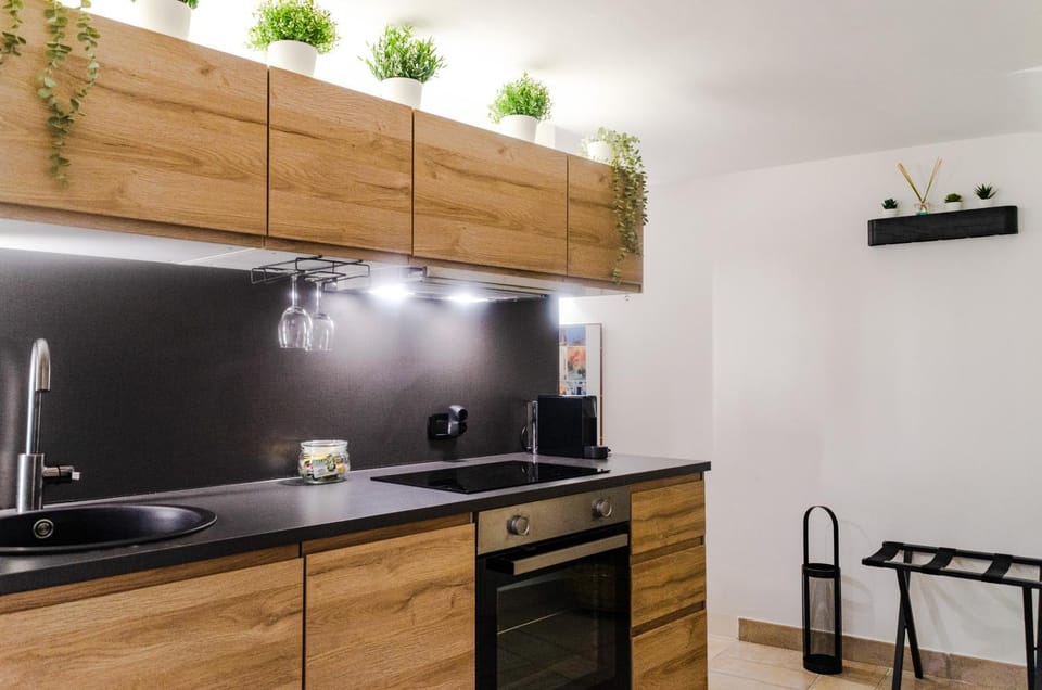 Kitchen or kitchenette, stove