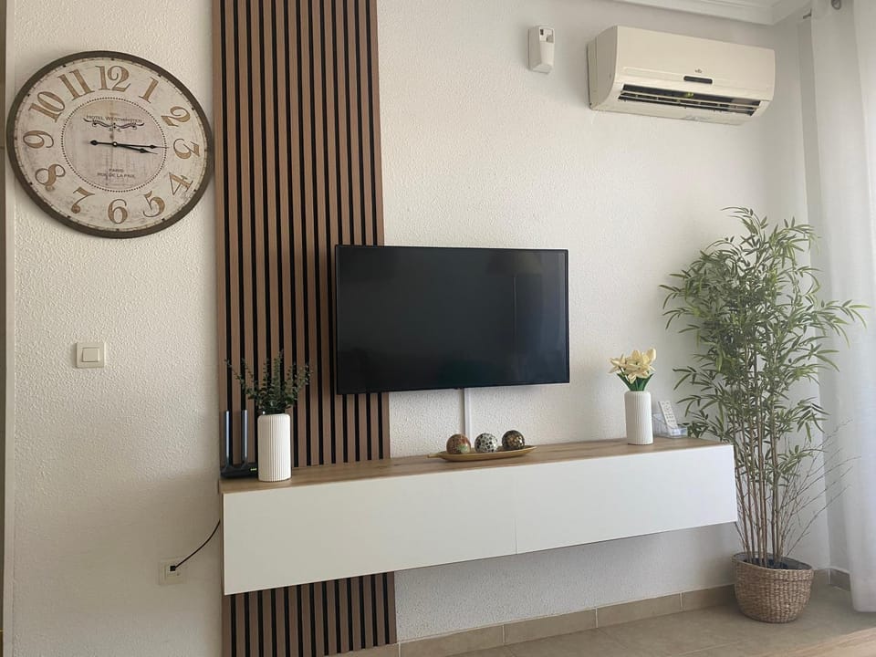 Edificio TORREMAR vistas al mar, orientación norte, Wifi y Smart-TV Apartment in Valencian Community