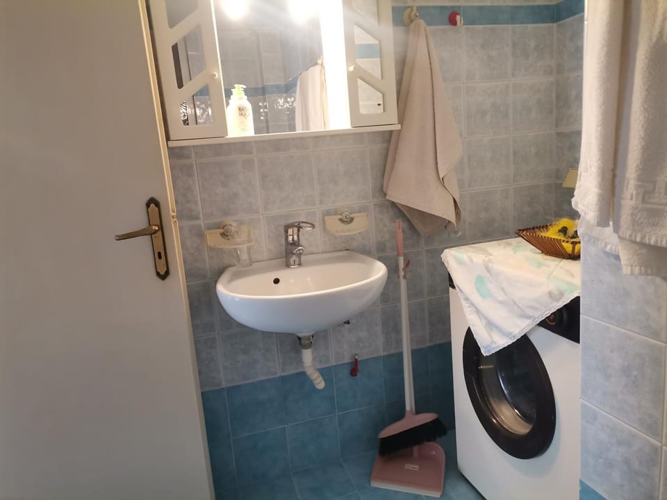 Elen's House Apartment in Peloponnese, Western Greece and the Ionian