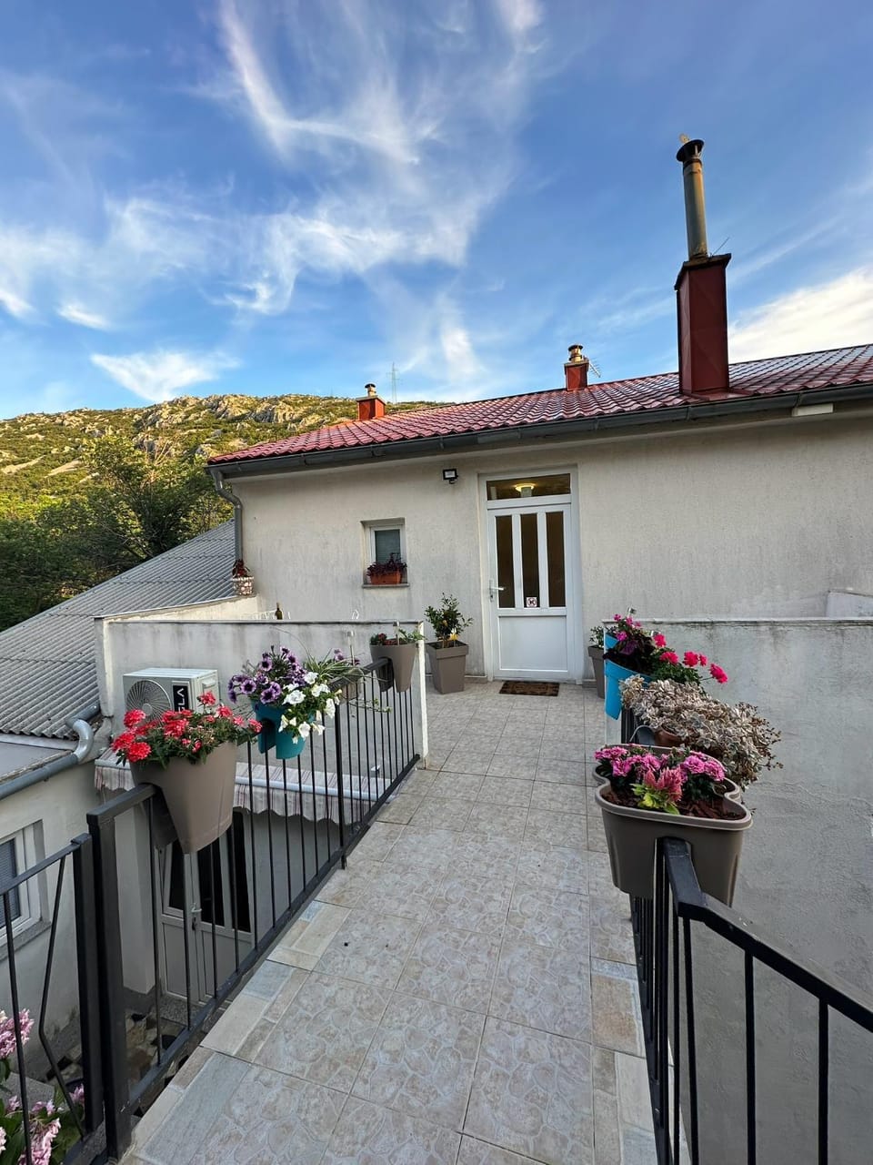 Day, Natural landscape, View (from property/room), Balcony/Terrace, Mountain view