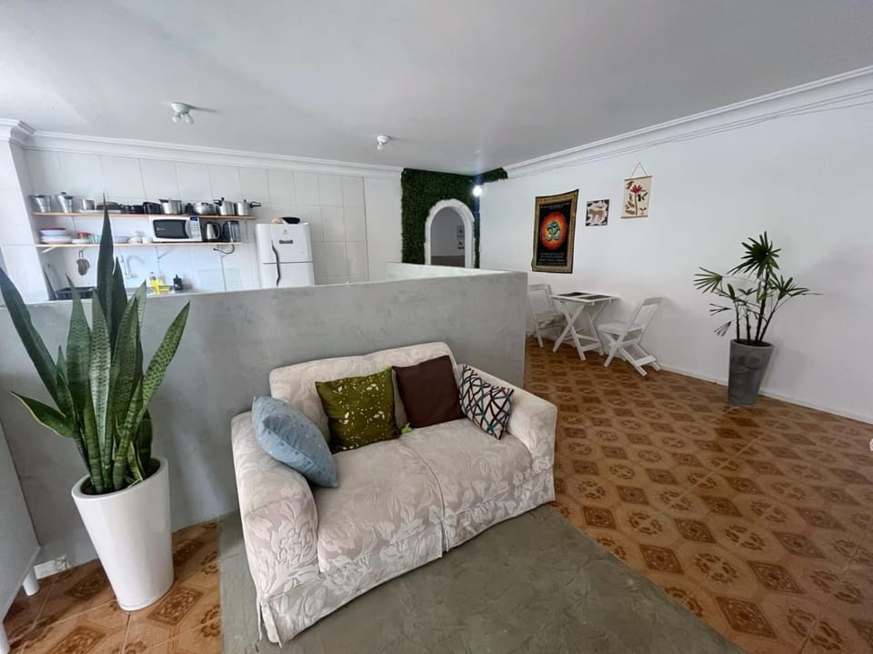 Quarto privado a 160 metros da Praia do Farol da barra 1 House in Salvador