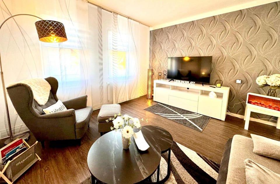 Communal lounge/ TV room, TV and multimedia, Living room