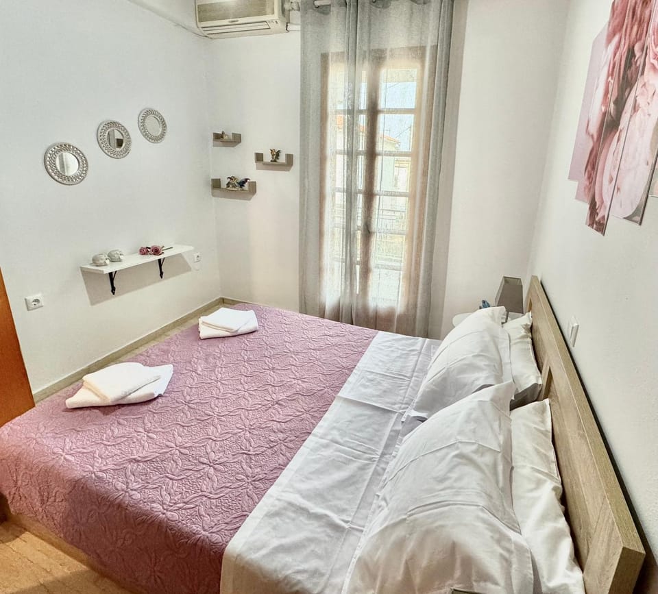 Lamprinis House Apartment in Peloponnese, Western Greece and the Ionian