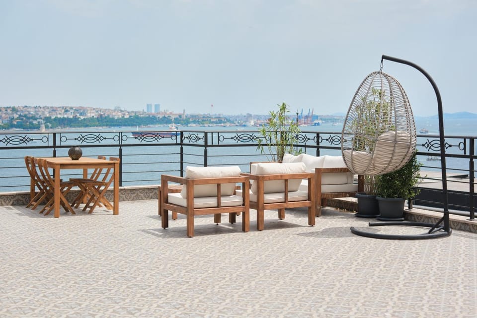 Patio, Day, View (from property/room), Balcony/Terrace, Seating area, Dining area, Sea view