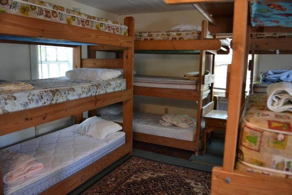 Beaufort Harbour Suites West Lodge House in Beaufort