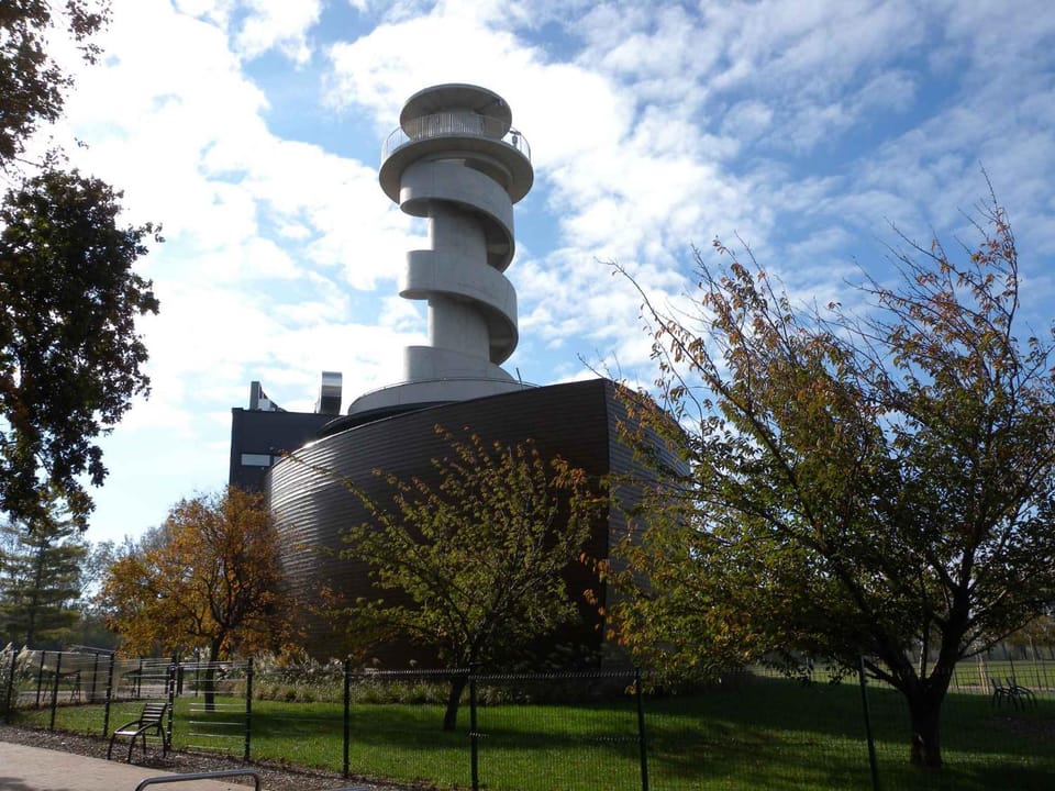 Nearby landmark, Summer