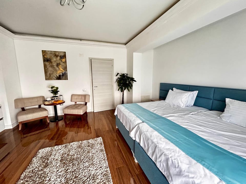 Luna Studio White Tower Apartment in Constanta