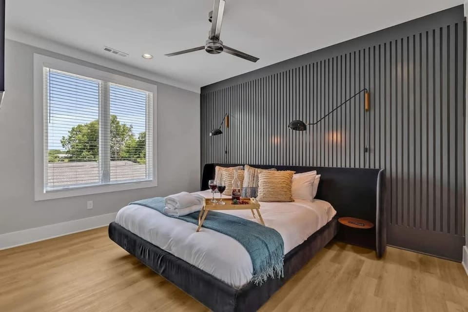 Ensemble-4 Unit Combo-8 mins to Broadway House in Berry Hill