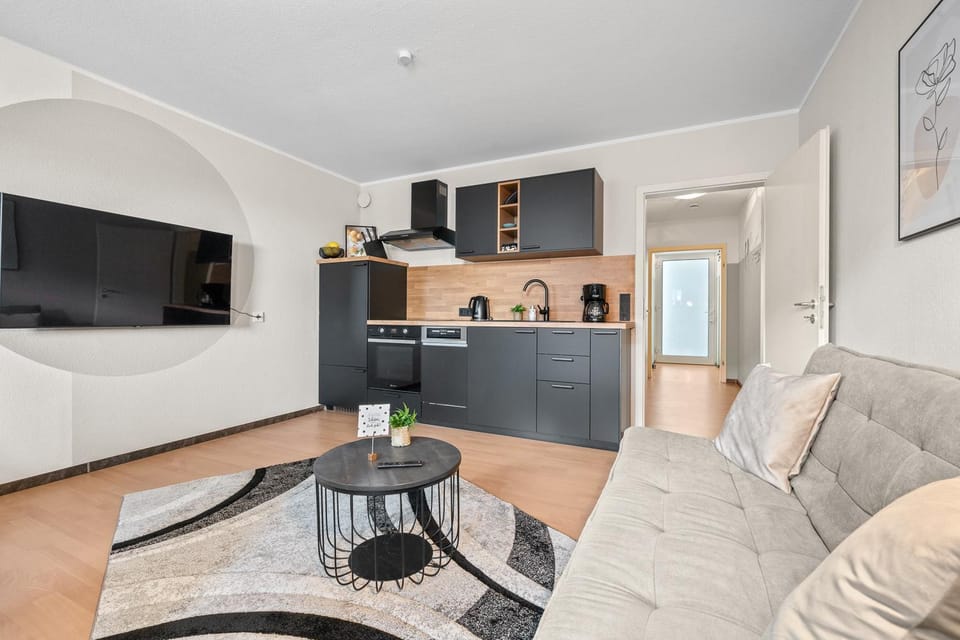 TV and multimedia, Kitchen or kitchenette, Living room, oven, stove